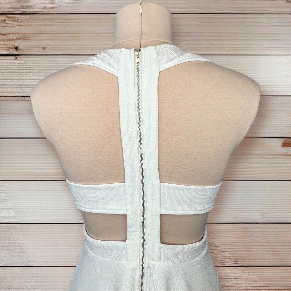 Charlotte Russe White Plunge Neck Cut-out back Skater Dress sz 6 - Picture 6 of 7